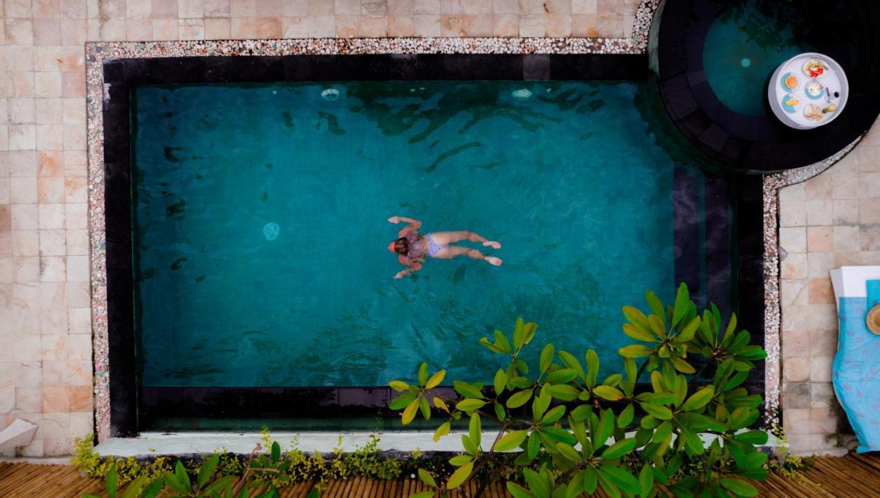 Villa Menorca ギリ・トラワンガン エクステリア 写真